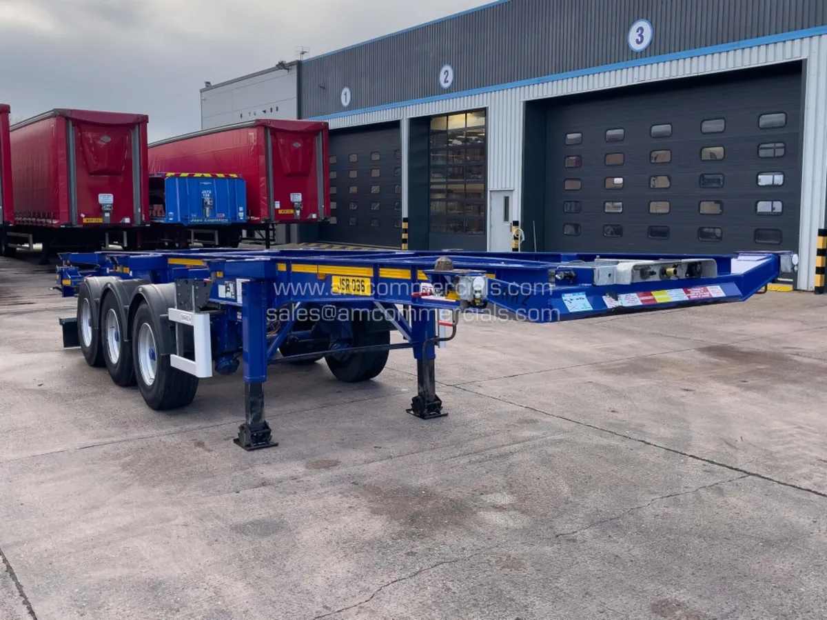 2021 DENNISON SLIDING SKELETAL TRAILER - Image 1