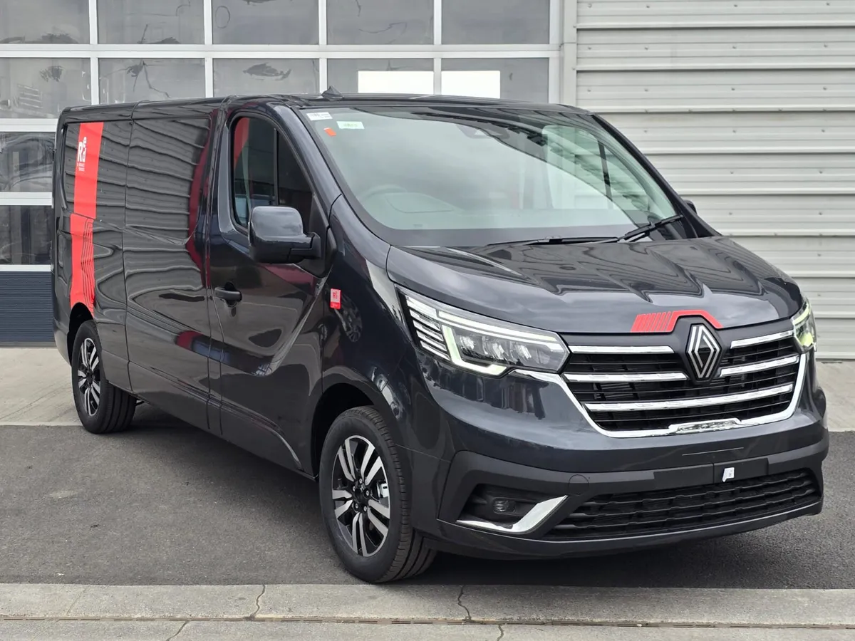 Renault Trafic Exclusive 170BHP Manual Grey - Image 1
