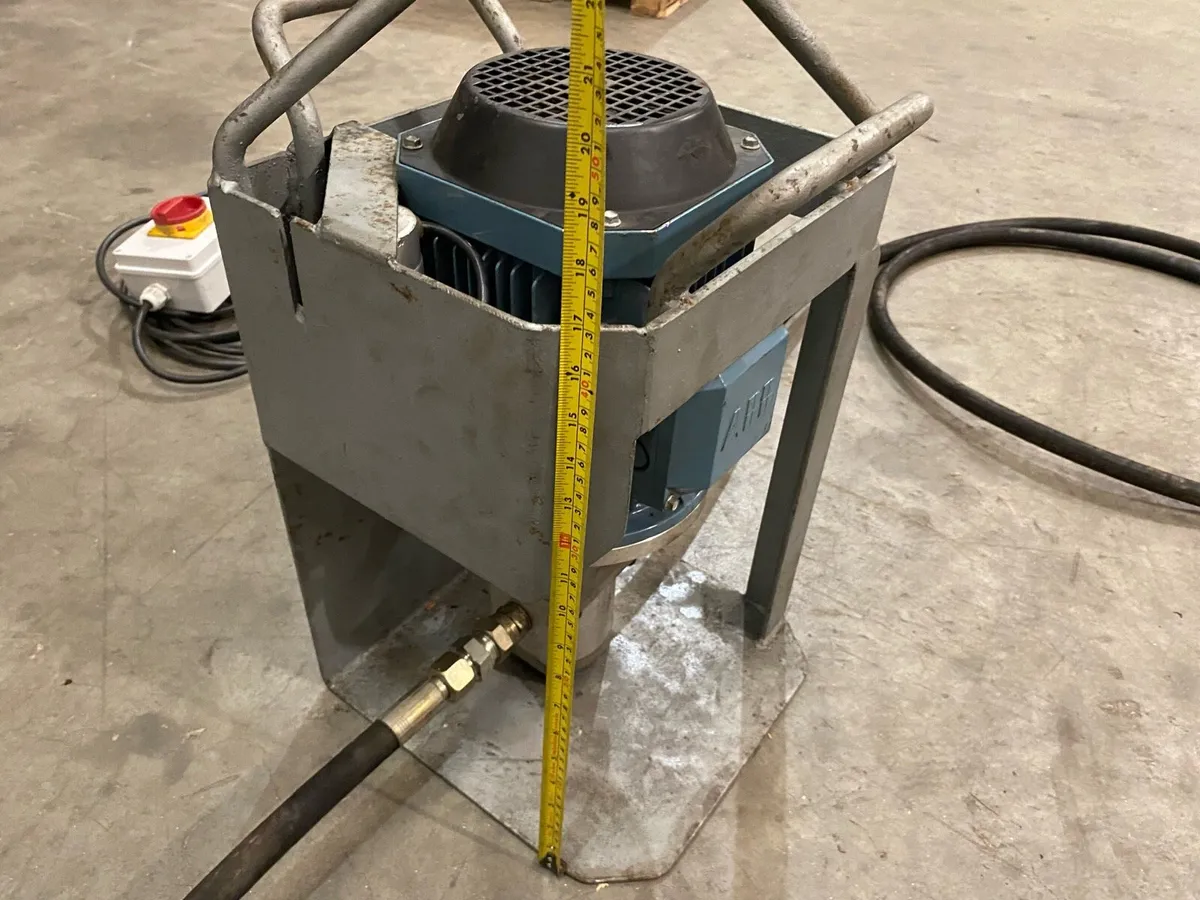 OIL TRANSFER PUMP 230V SINGLE PHASE - Image 4