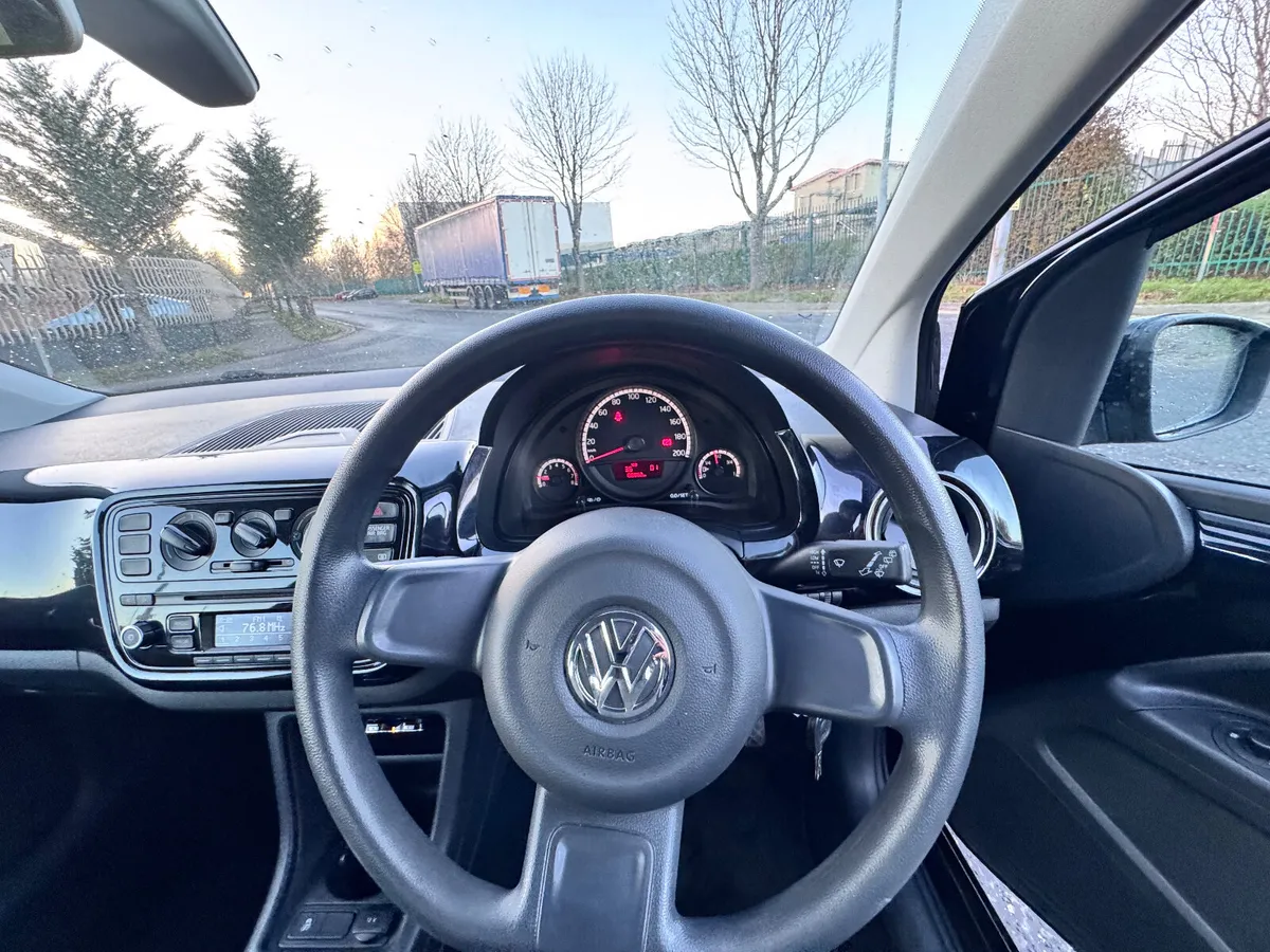 VOLKSWAGON UP 2014 BLACK - Image 12