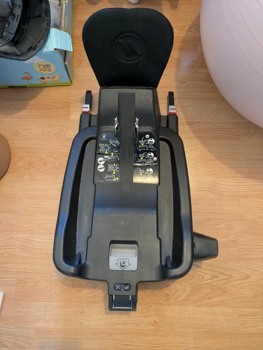 ISOFIX Base - Image 1