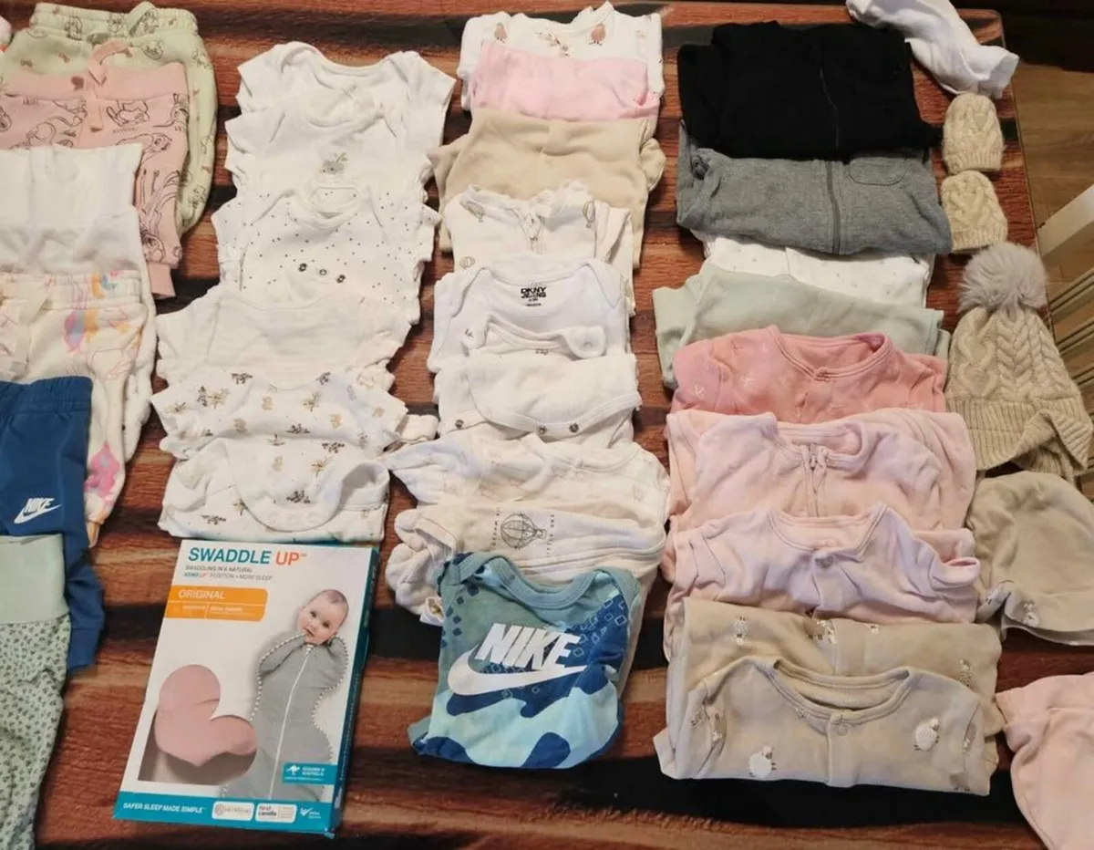 Baby girl bundle 0-6 months - Image 1
