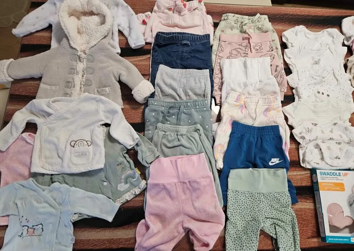 Baby girl bundle 0-6 months - Image 4