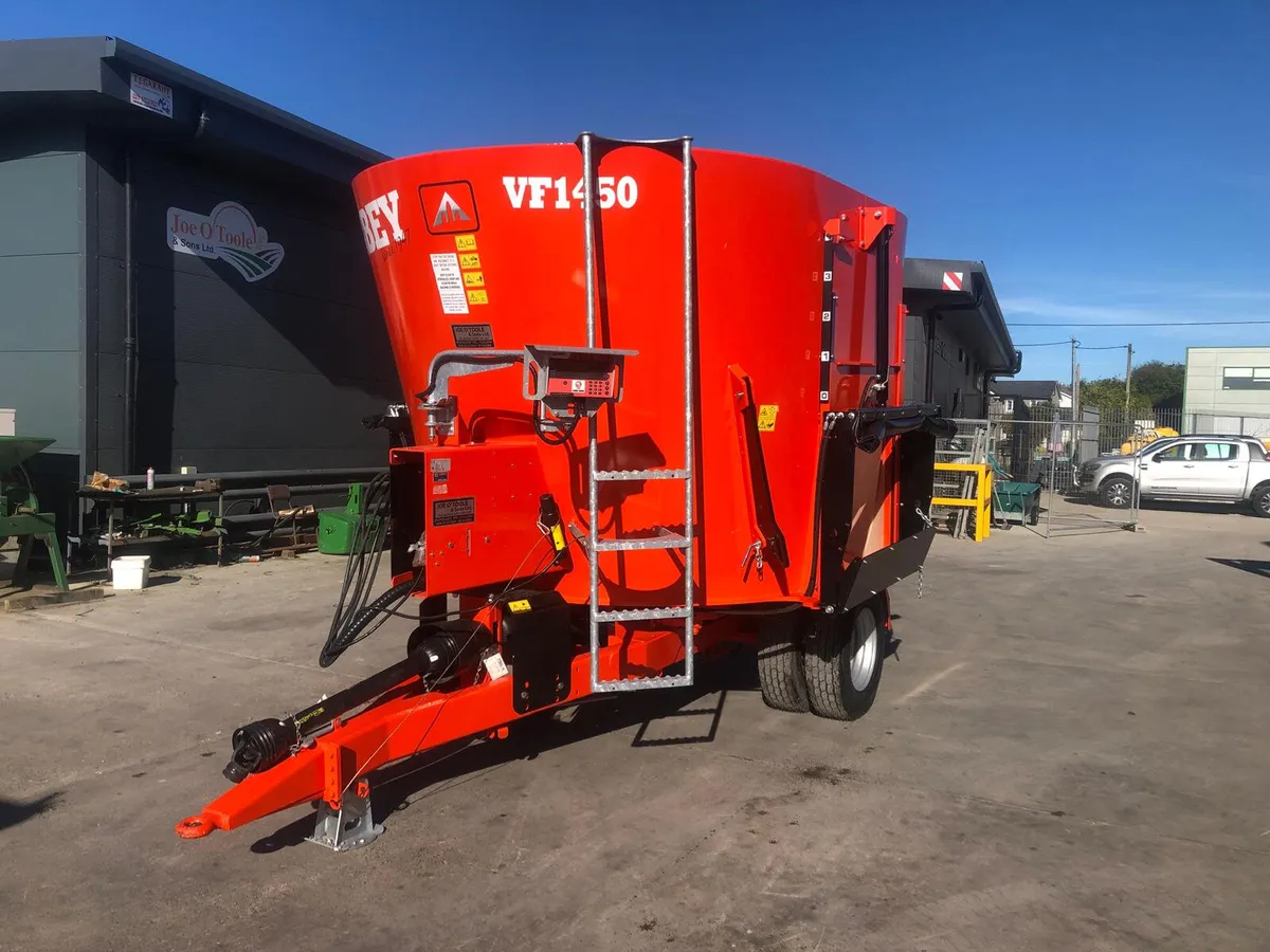 New Abbey VF1450 Diet Feeder - Image 1