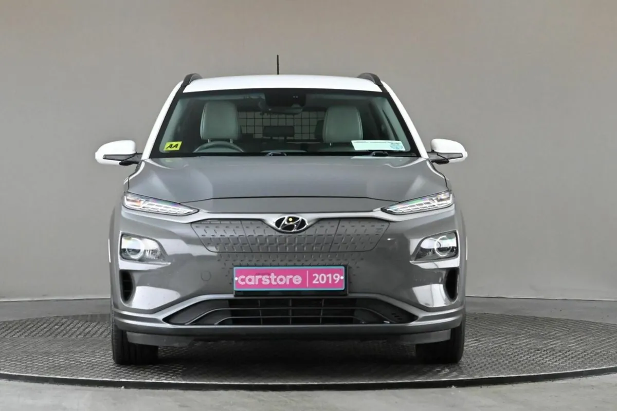Hyundai KONA KAUAI EV 64KWH **FULL LEATHER LEATHER - Image 2