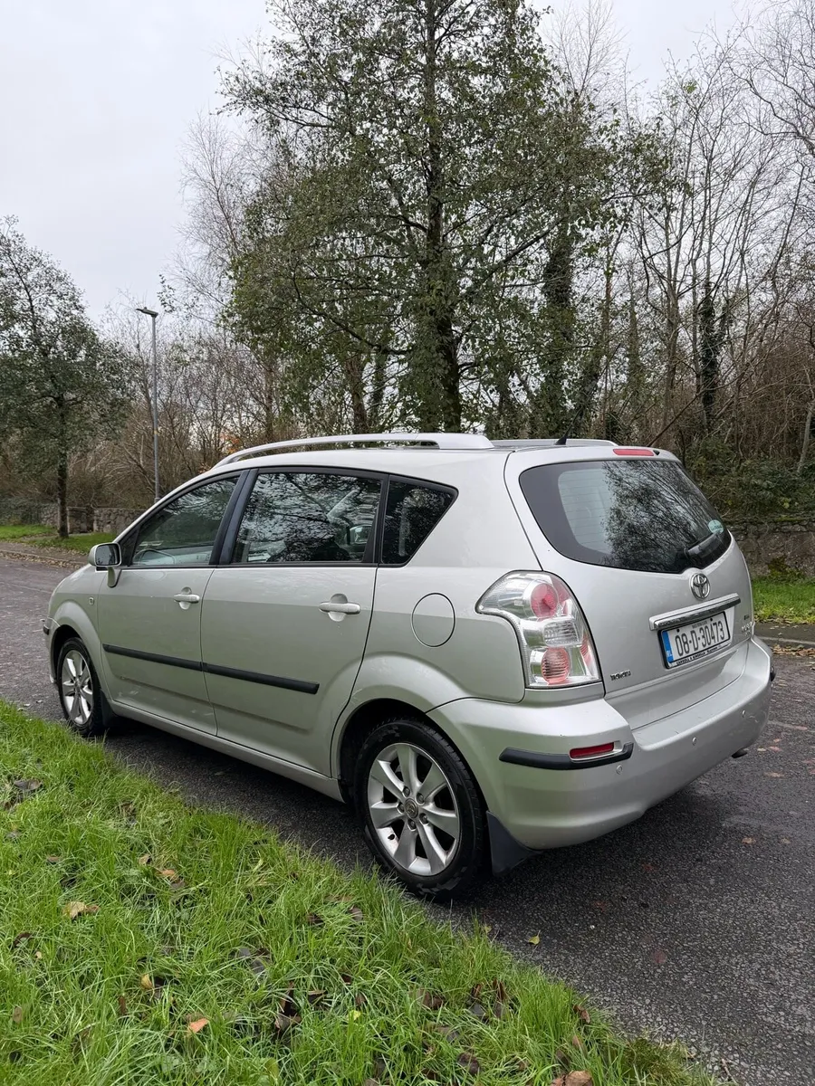 TOYOTA COROLLA VERSO 7 SEATER - Image 3