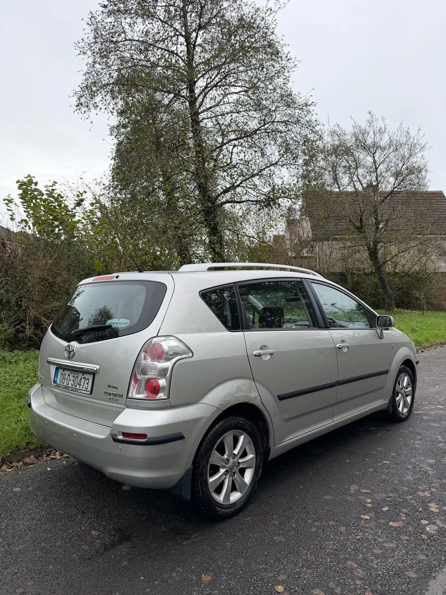 TOYOTA COROLLA VERSO 7 SEATER - Image 4