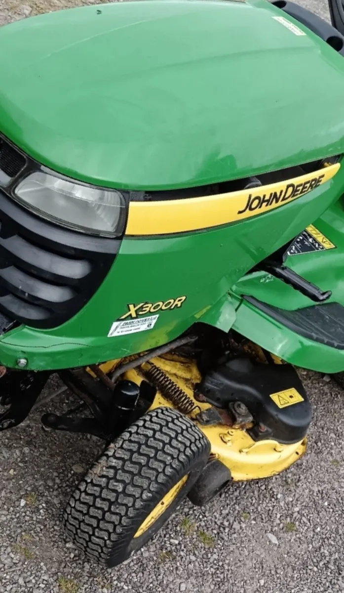 John Deere ride on Mower - Image 1