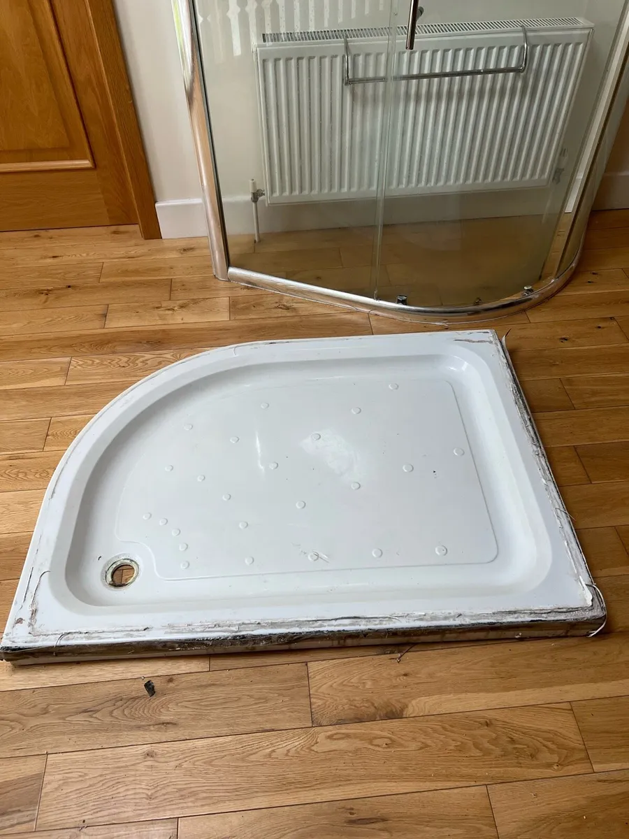 Corner Shower Tray & Enclosure - Image 2