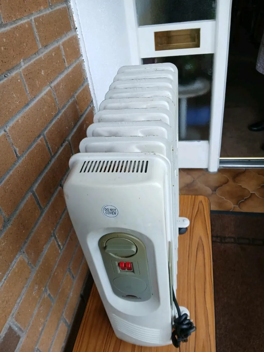 8 fin oil filled radiator. - Image 2
