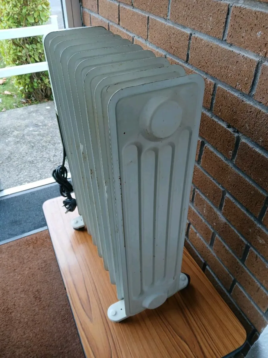 8 fin oil filled radiator. - Image 3