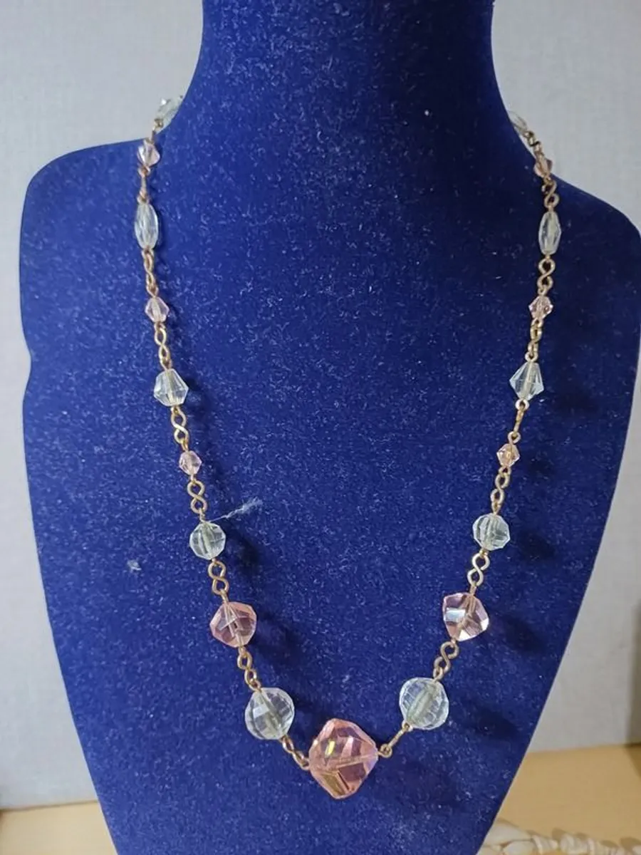 costume necklaces - Image 1