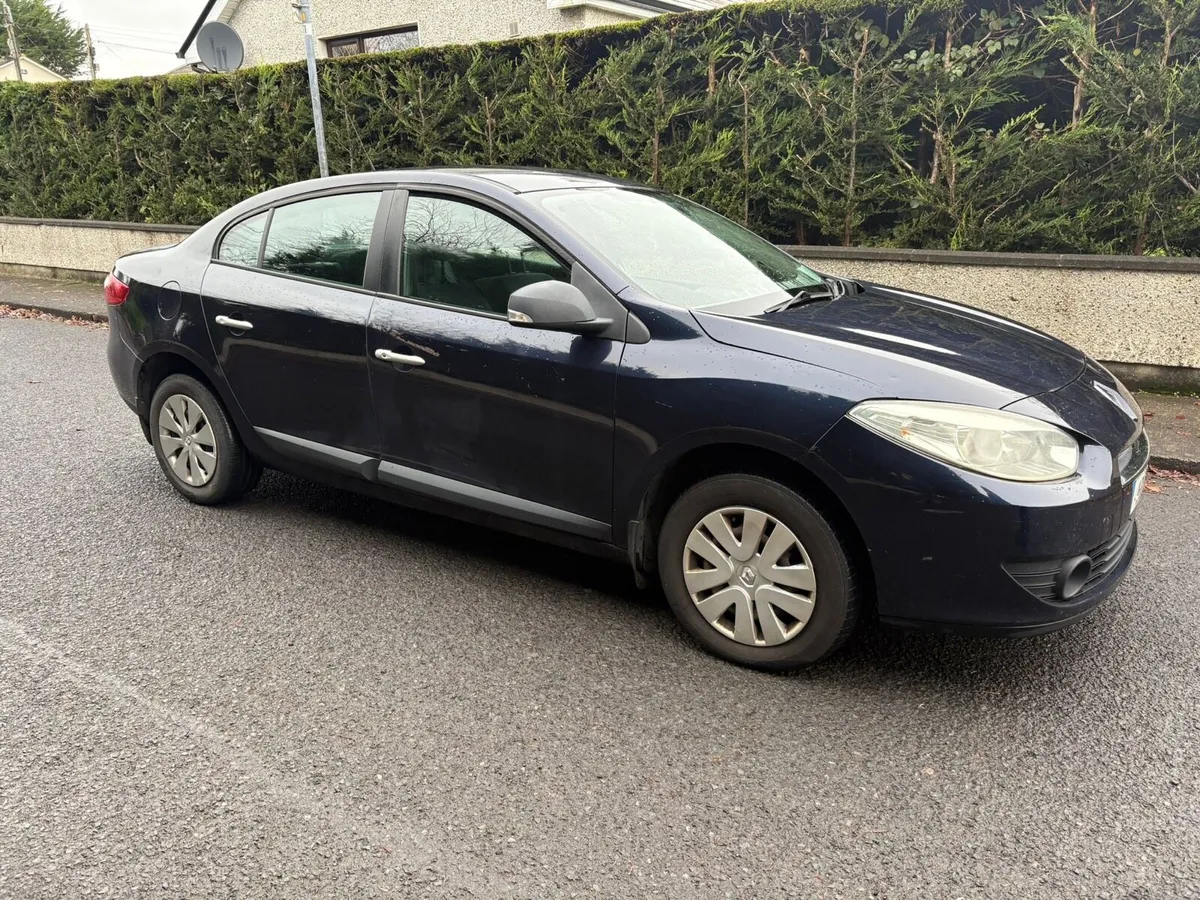 2011 Renault fluence NCT 01,2026 tax 12.25 - Image 1