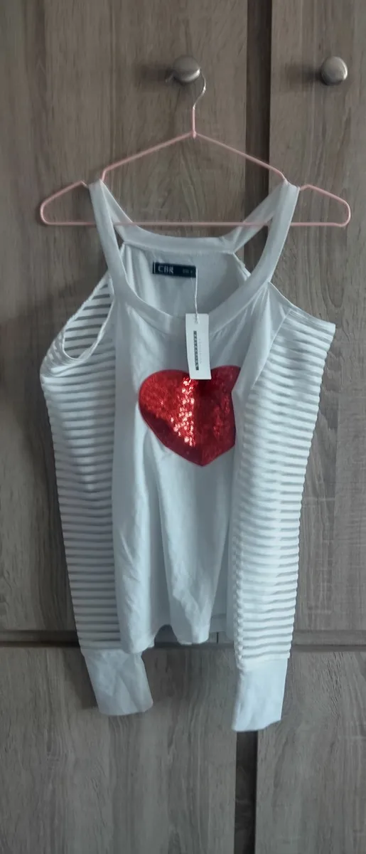 heart top fits size fits 6-8-10 new - Image 1