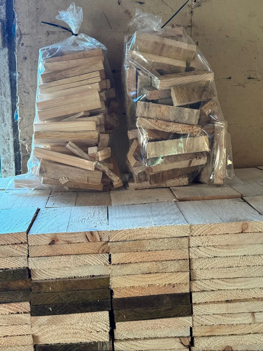 Dried wood kindling - Image 1