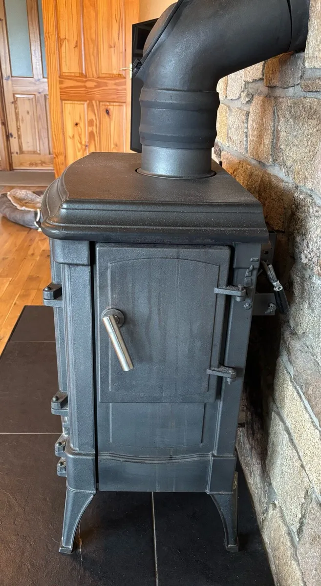 Cast iron Stove - Image 2