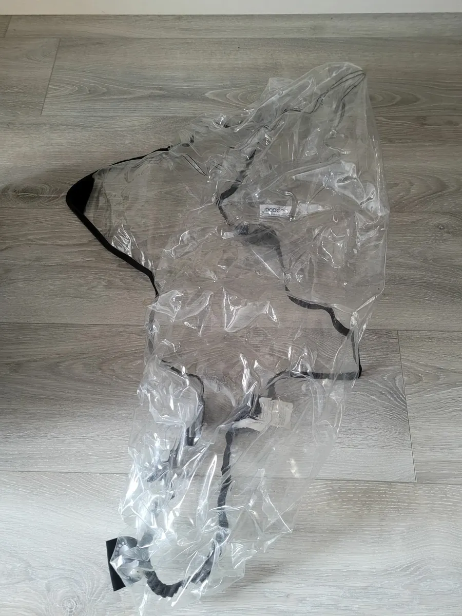 Bugaboo Buggy with Bassinet and accessories - Image 4