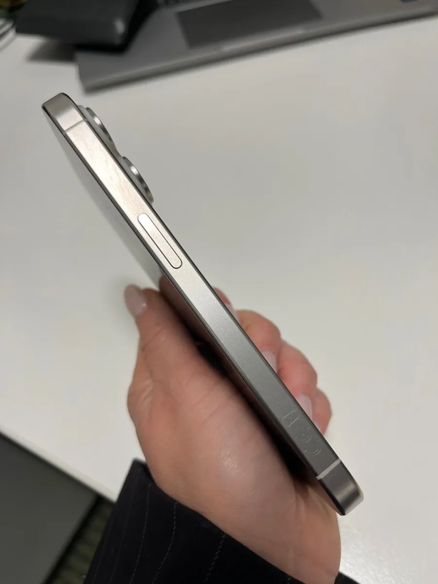 Iphone 15 pro 128gb - Image 4