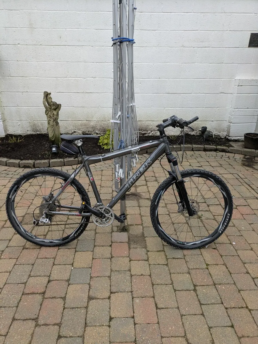 Mountain bike - Image 1