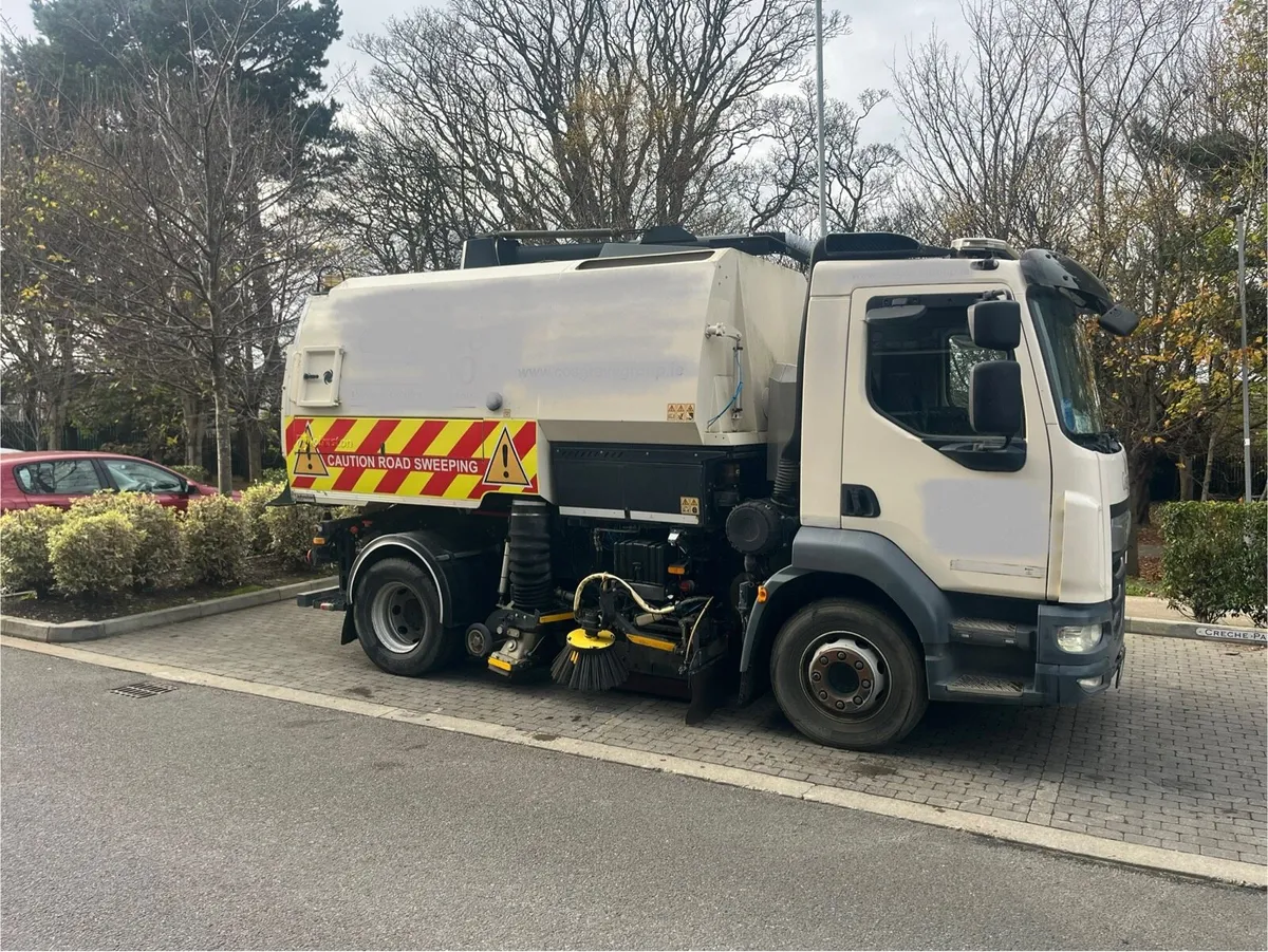 Road sweeper 2019 - Image 3