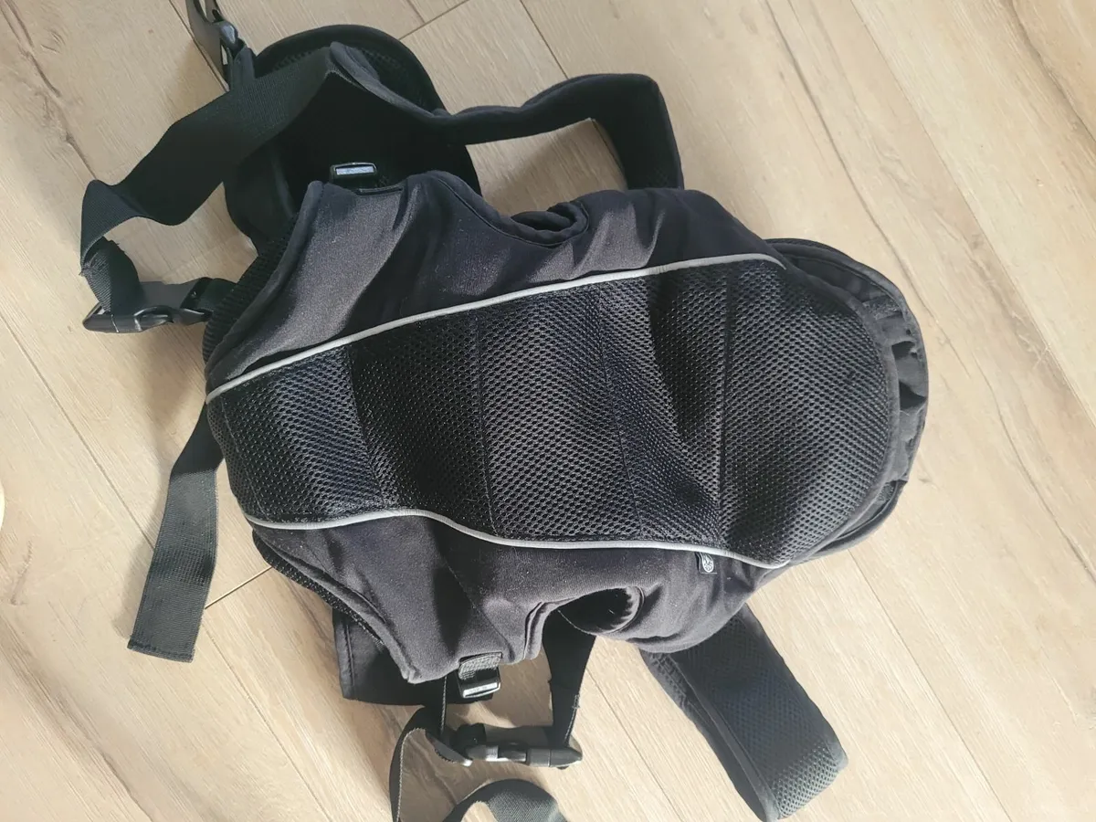 Baby carrier - Image 1