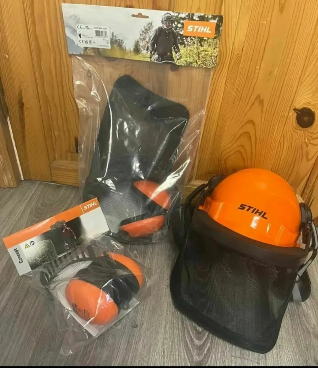 Chainsaw Personal Protective Equipment - Image 1