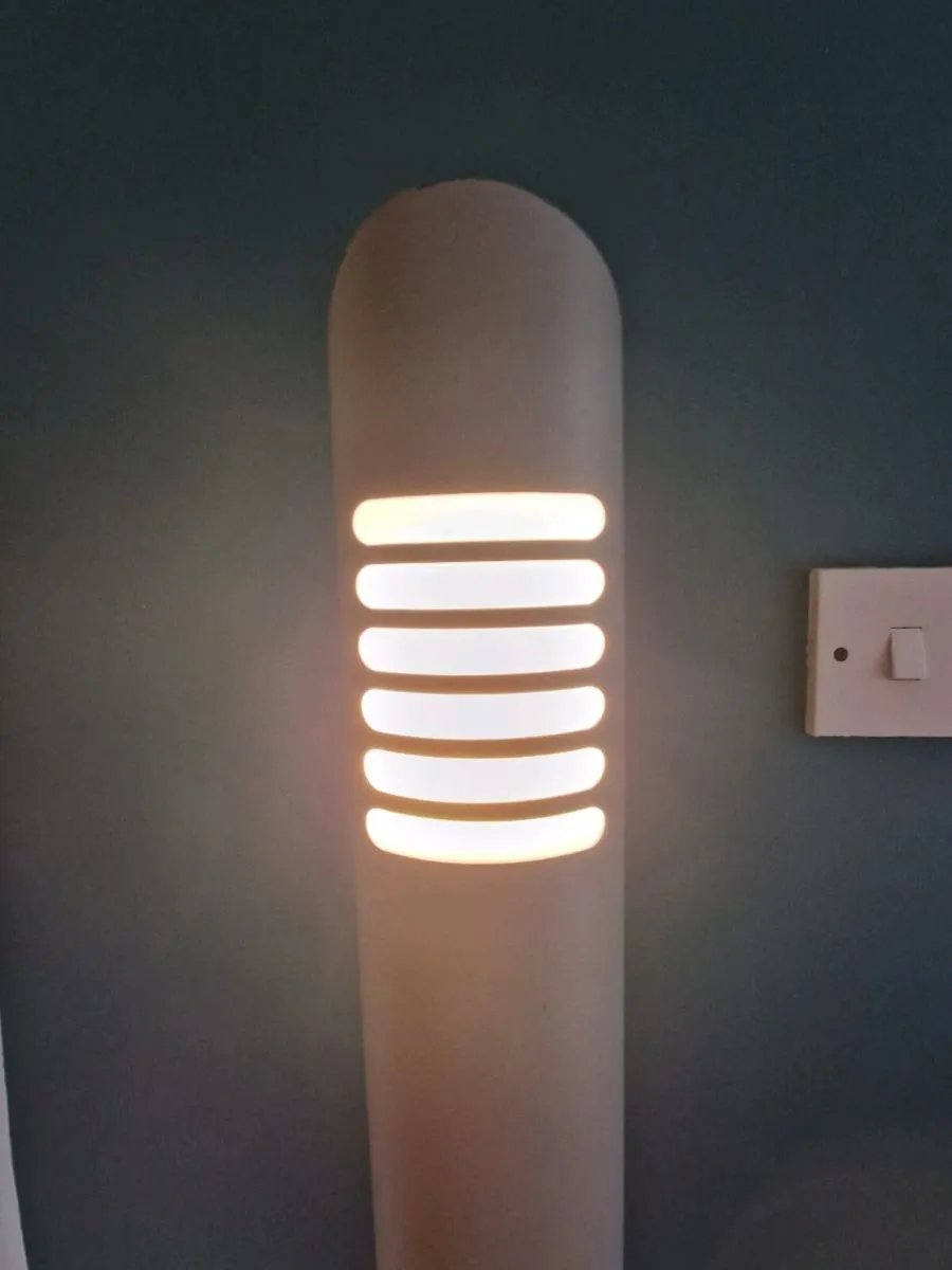 Fabulous inside or outside lights! - Image 1