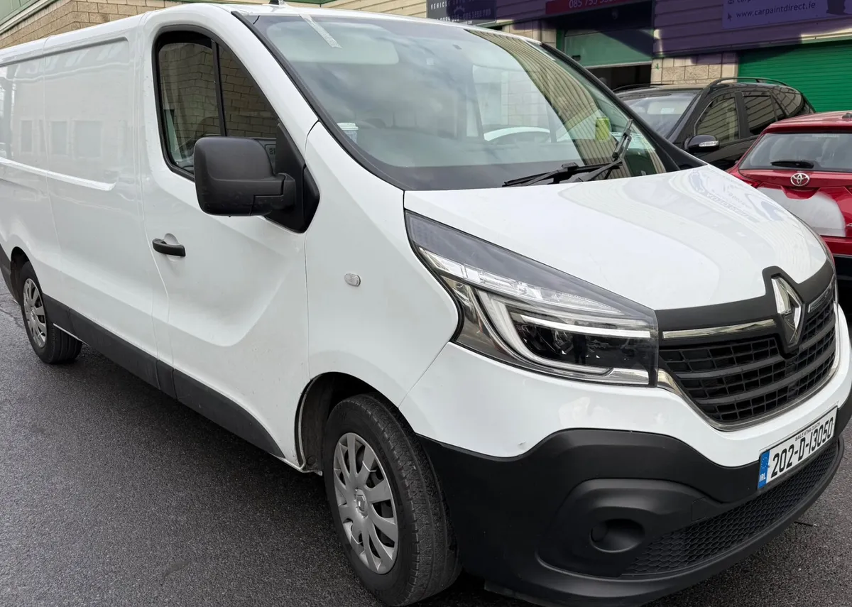Renault Trafic 2020 - DOE to 04/2026