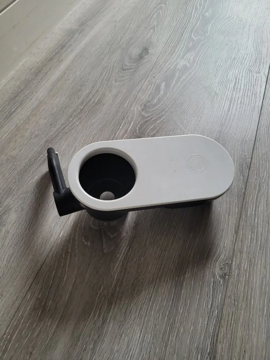 Bugaboo Buggy with Bassinet and Accessories - Image 2