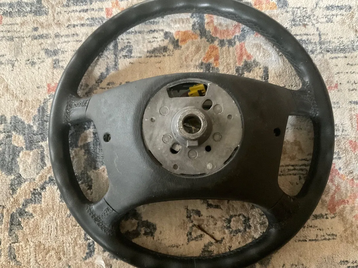 BMW E39 leather steering wheel and air bag - Image 2
