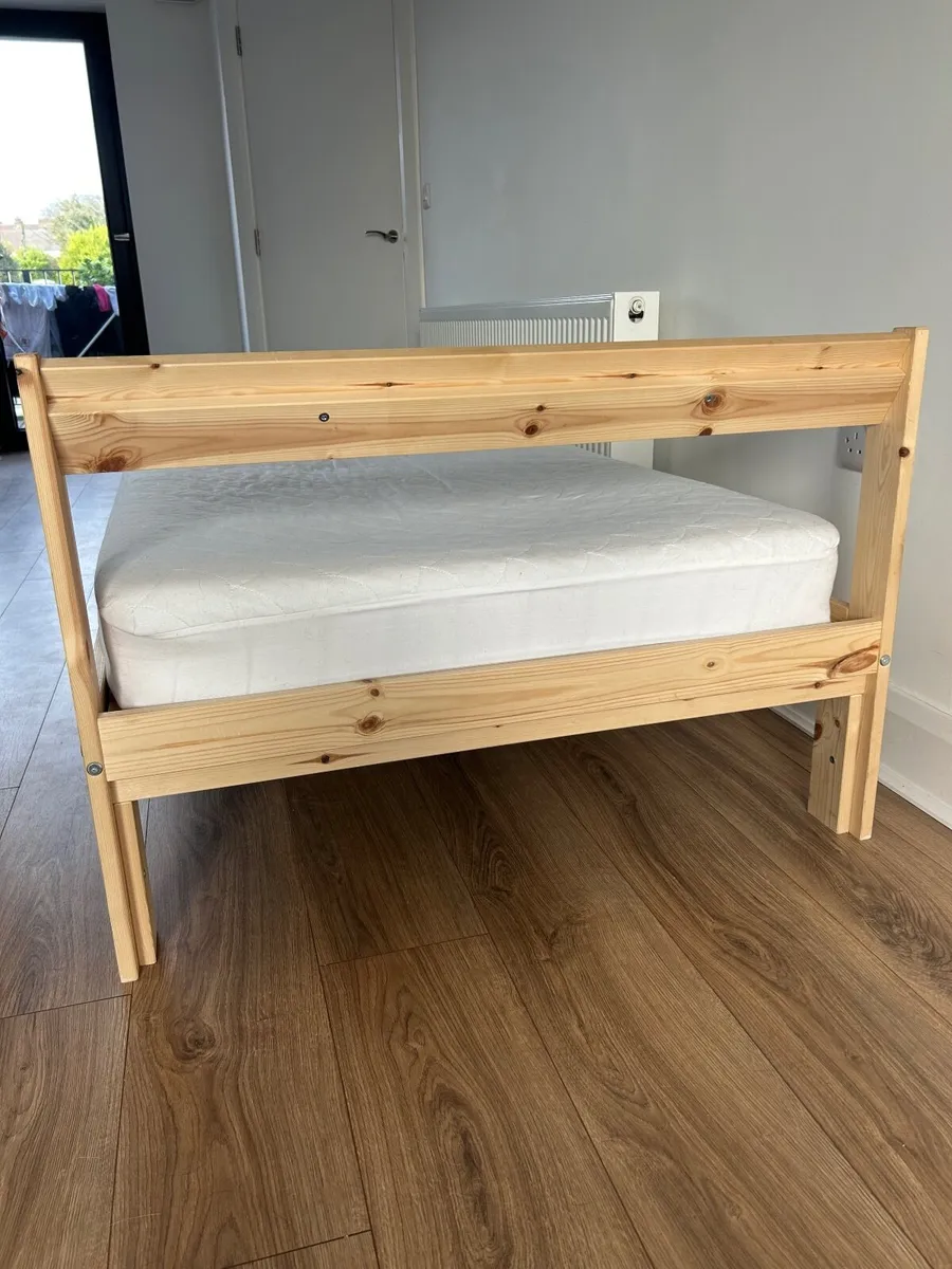 Bed with mattress for sale - Image 4