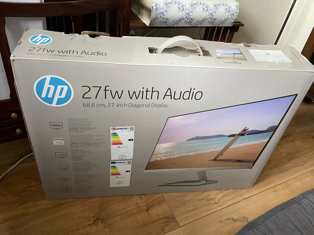 HP 27fw 27-inch display with audio - Image 1