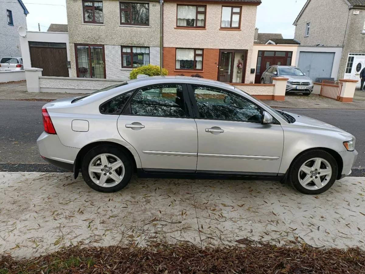 Volvo S40 2010, 2.0 Deposit taken - Image 2