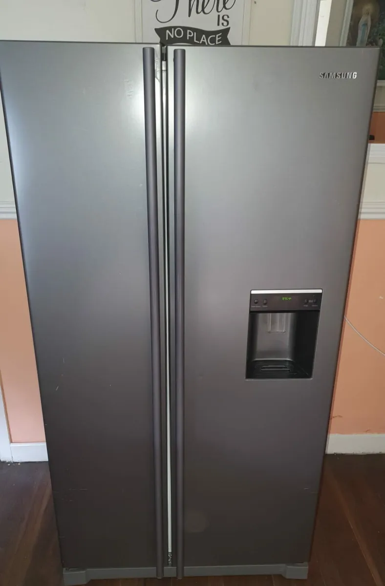 Samsung American Fridge Freezer - Image 1