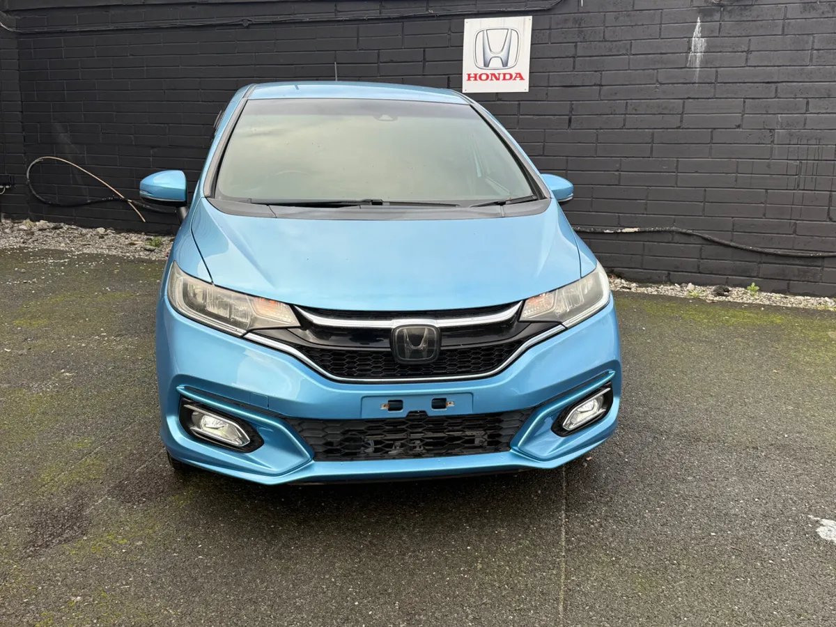 2017 Honda Fit Petrol/Hybrid Half Leather Seats - Image 3