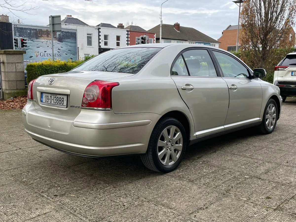 09 Toyota Avensis 1.6 Strata - Image 4