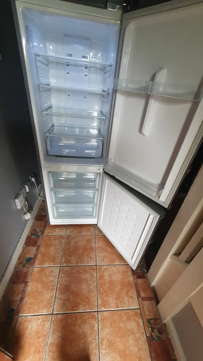 Fridge freezer - Image 4