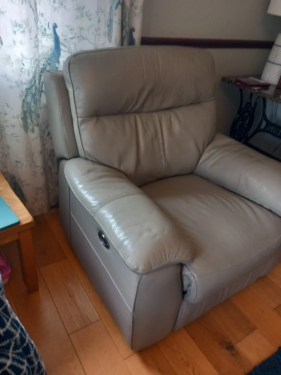 Recliner Arm Chair - Image 2