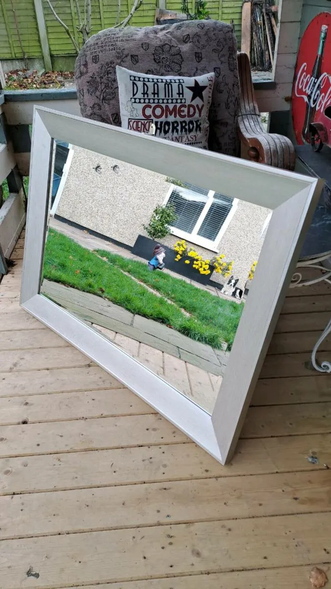 Large mirror - Image 1