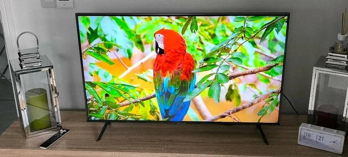 43"TV SAMSUNG, SMART,4K - Image 2