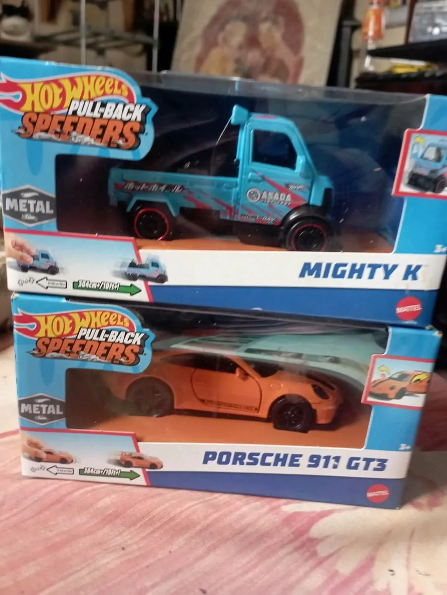 HOT WHEELS DIE-CAST MODLES PULL BACK GO ACTION - Image 1