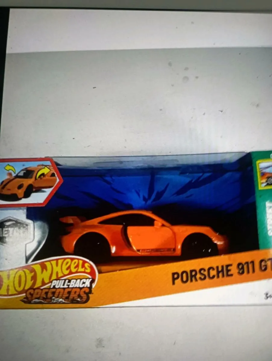 HOT WHEELS DIE-CAST MODLES PULL BACK GO ACTION - Image 2
