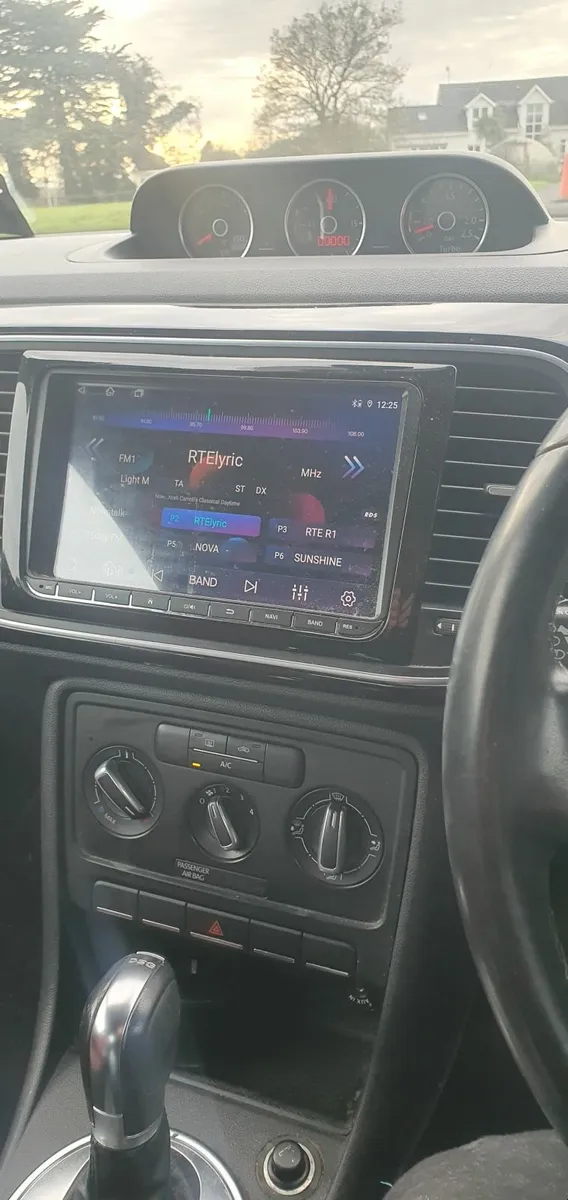 Volkswagen Beetle 2013 - Image 2