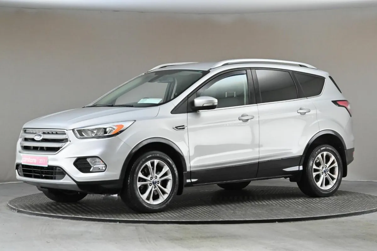 Ford Kuga 1.5TDCi 120BHP FWD TITANIUM **HALF LEATH - Image 4