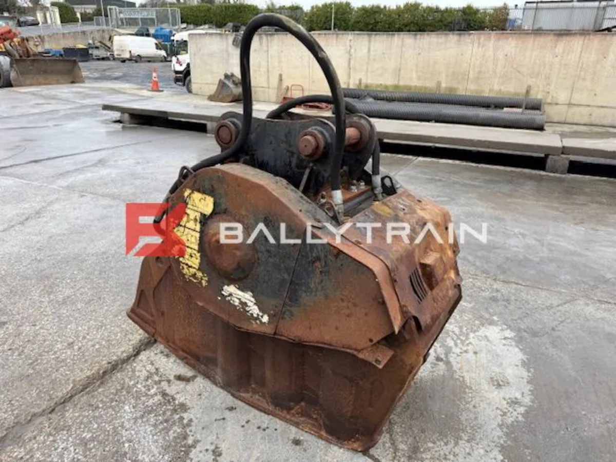 MB BF60.1 Crushing Bucket (13-20Ton) - Image 4