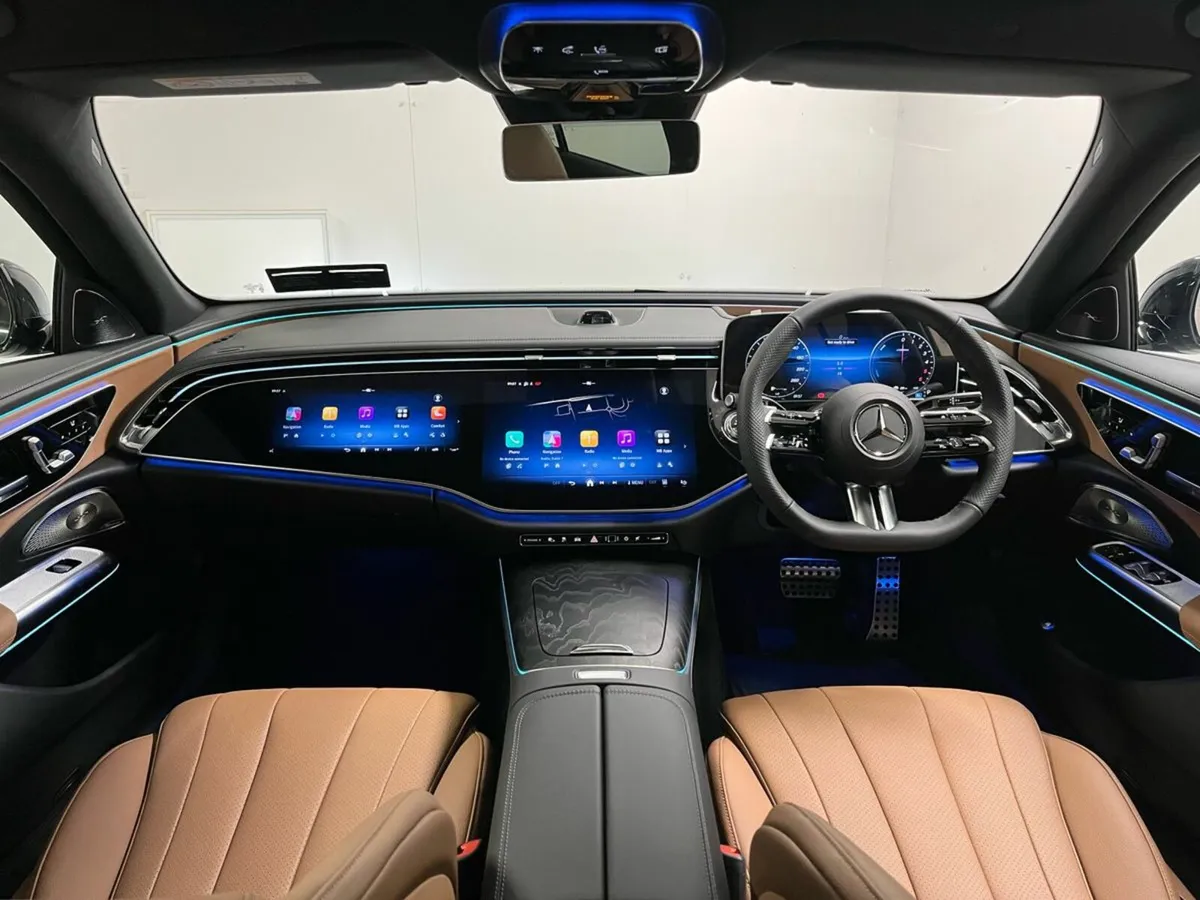 Mercedes-Benz E-Class 300de AMG - HUGE SPEC - 20 I - Image 3