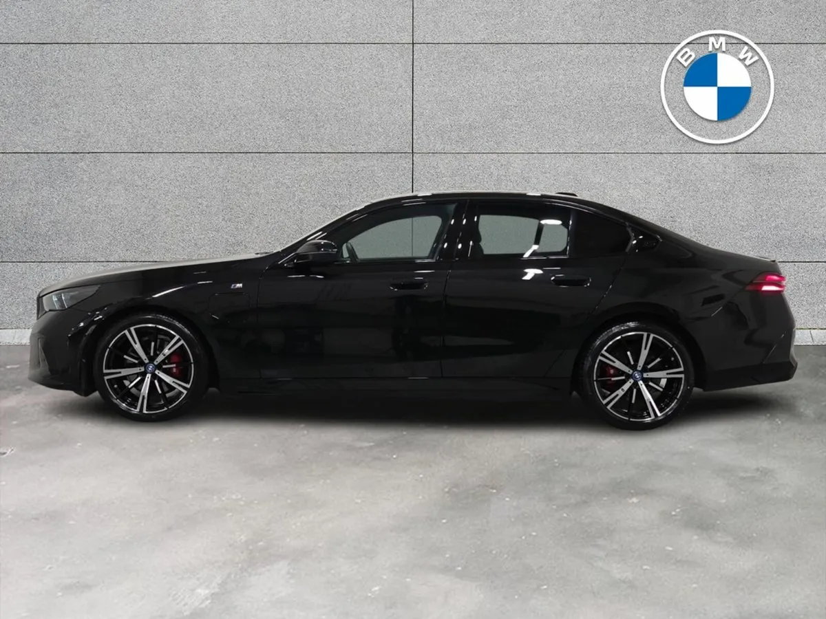 BMW 5-Series 530e M Sport - Image 4