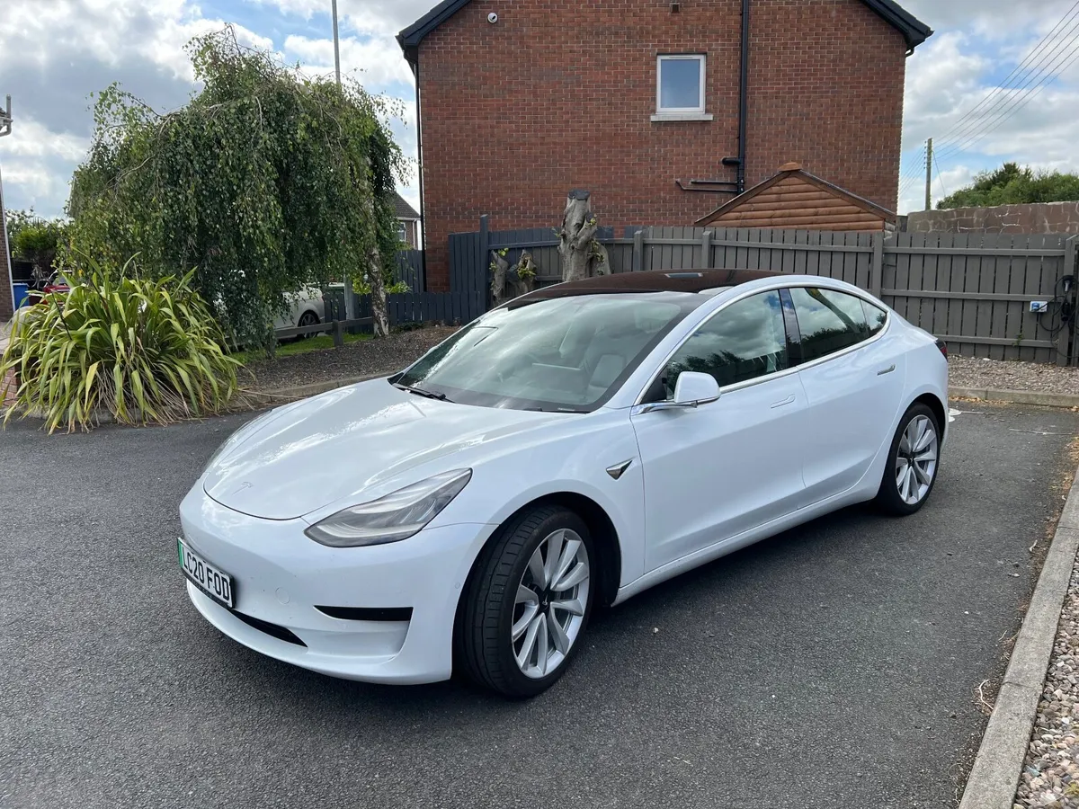 Tesla Model 3 2020 - Image 1