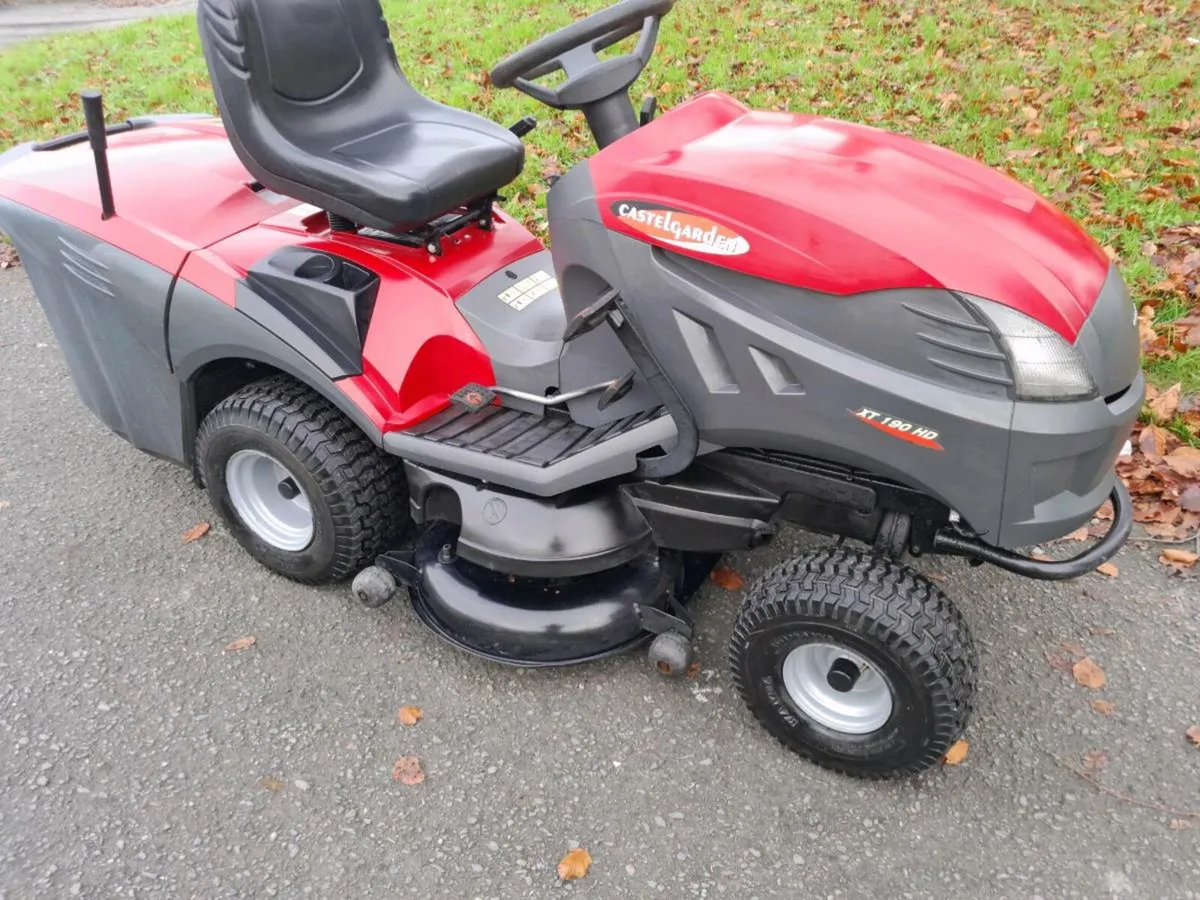 2019 castlegarden xt190 lawnmower - Image 1