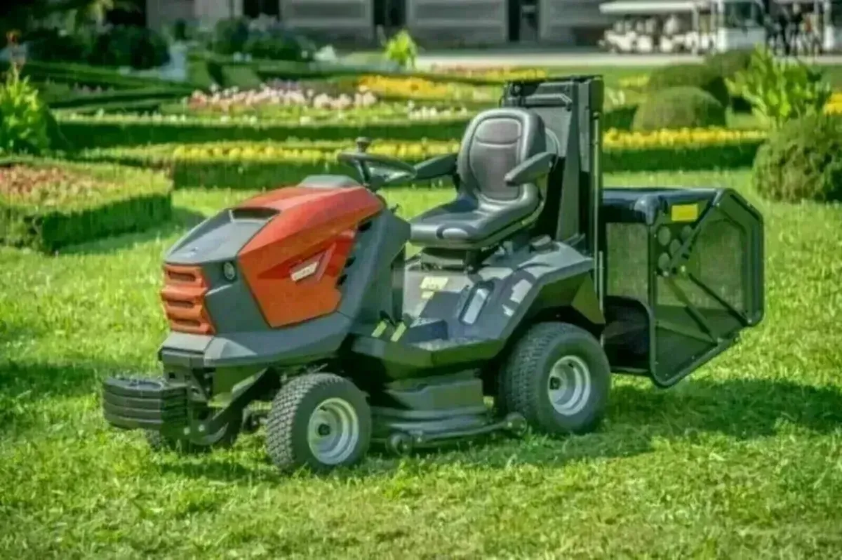 The SECO Starjet UJ PRO Hi Tip mower - Image 3